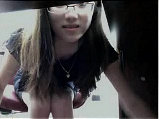 Asiatische Mädchen masturbiert auf Webcam - Mehr über Random-porn.com
