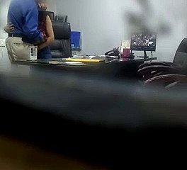 Biuro sekretarka seks-teen fucked przez starego szefa