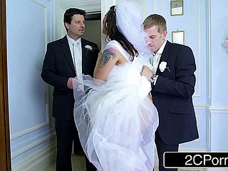 Rondborstige Hongaarse bruid-to-be Simony Diamond eikels haar Worst Defy echtgenoot