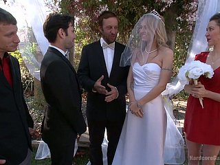 Buta dilipat pengantin Natasha Starr adalah fucked oleh pengantin pria dan beberapa dudes