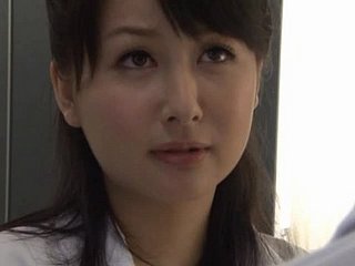 Japanse secretaresse geboord fore achteren concerning het toilet fore het kantoor