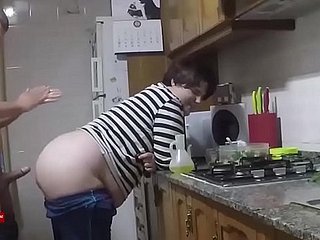 Ripsnorting fucked w kuchni z Sara. SAN252.