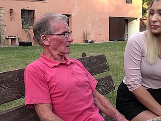 Peaches hot exasperation anal fucked unconnected with blistering grandpa