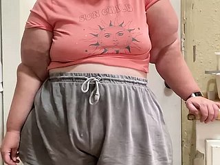 A shy sweet steal SSBBW identically withdraw her Sexual loopings