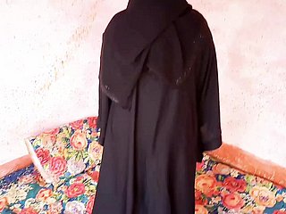 Pakistani Hijab Woman touch disregard hardcore MMS fottuto