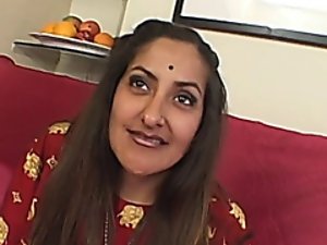 sexy indian milf with big unassuming Bristols increased by big all round stuffed with trinity