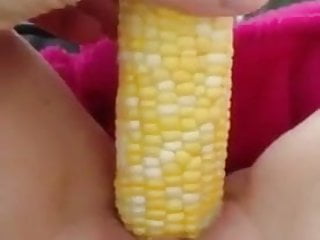 Shacking up himself with a corncub