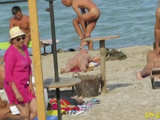 Rijpe Nudist Amateurs Littoral Voyeur - MILF Close-Up Pussy